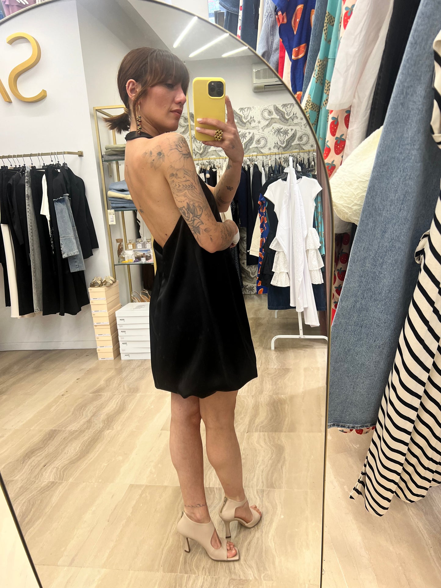 Abito corto nero