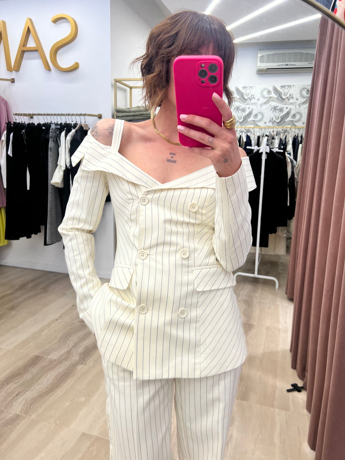 Blazer gessato con spallina